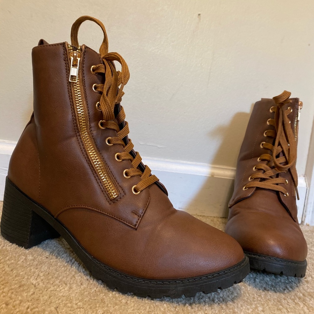 Cute brown boots